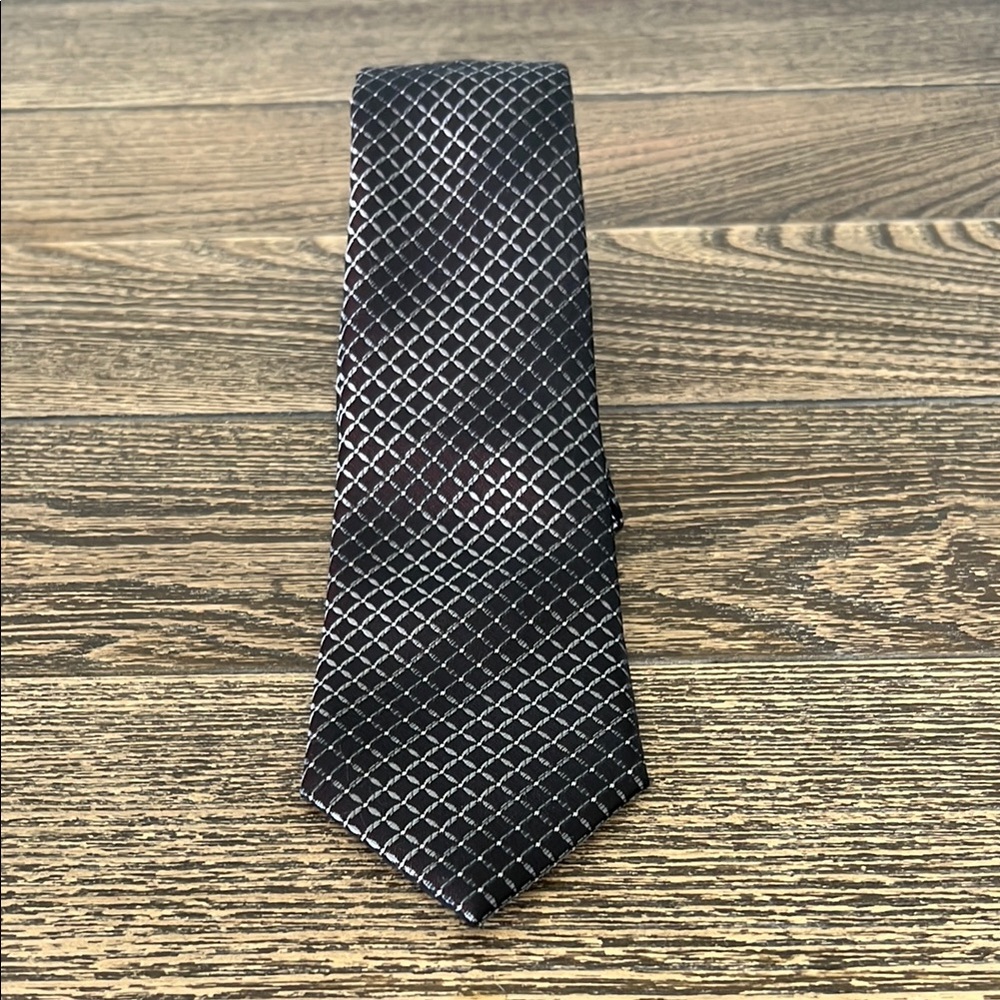 J. Ferrar Elegant Black/Gray/Burgundy Men’s‎ Tie 100% Polyester